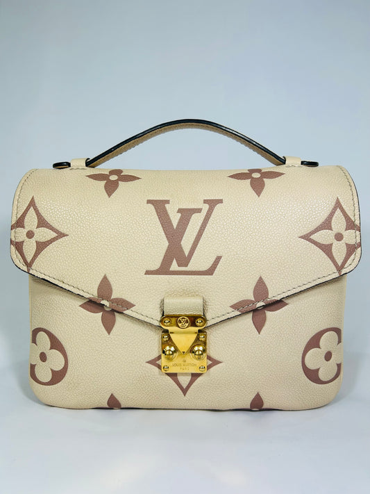 Louis Vuitton Pochette Métis Monogram Implant